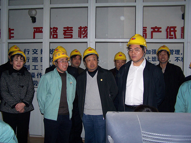 2007年1月11日，張家港市委書(shū)記黃欽到集團核心企業(yè)華昌化工考察